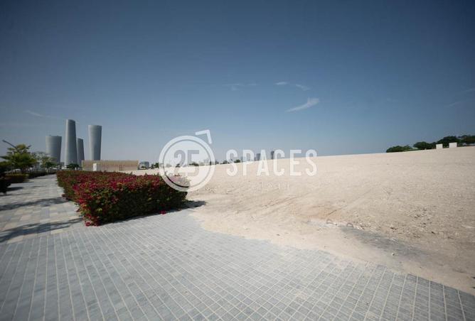 902867 - Property Image 2