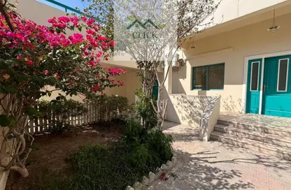 فيلا - 4 غرف نوم - 4 حمامات للايجار في الوعب - الوعب - الدوحة