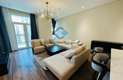 Apartment - 3 Bedrooms - 4 Bathrooms for rent in Floresta Gardens - The Pearl Island - Doha