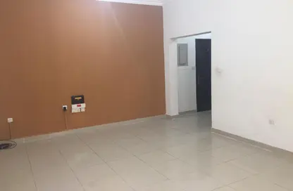 Apartment - 4 Bedrooms - 3 Bathrooms for rent in Old Airport Residential Apartments - Old Airport Road - Doha