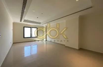 Apartment - 1 Bedroom - 2 Bathrooms for rent in East Porto Drive - Porto Arabia - The Pearl Island - Doha Apartment - 1 Bedroom - 2 Bathrooms for rent in East Porto Drive - Porto Arabia - The Pearl Island - Doha