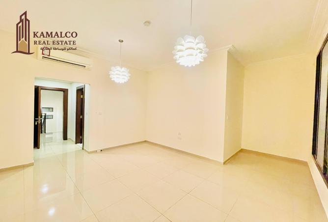 967744 - Property Image 3