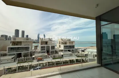 Apartment - 3 Bedrooms - 5 Bathrooms for sale in Gewan Island - The Pearl Island - Doha