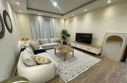 Apartment - 1 Bedroom - 2 Bathrooms for rent in Ramada Commercial Building - Al Rawabi Street - Al Muntazah - Doha