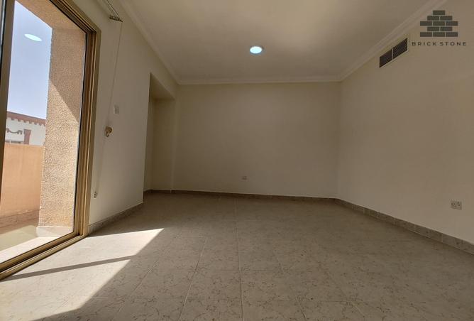 936512 - Property Image 2