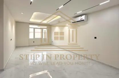 شقة - 2 غرف نوم - 3 حمامات للايجار في شارع احمد بن ماجد - المسيلة - الدوحة