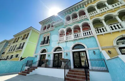Townhouse - 3 Bedrooms - 4 Bathrooms for rent in Murano - Qanat Quartier - The Pearl Island - Doha