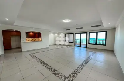 صورة لـ غرفة فارغة شقة - 3 غرف نوم - 4 حمامات للايجار في برج جمانة 29 - بورتو أرابيا - جزيرة اللؤلؤة - الدوحة ، صورة رقم 1