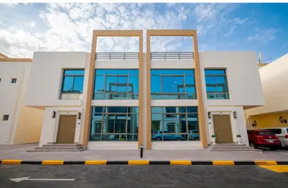 فيلا - 4 غرف نوم - 2 حمامات للبيع في قرية إزدان - الوكرة