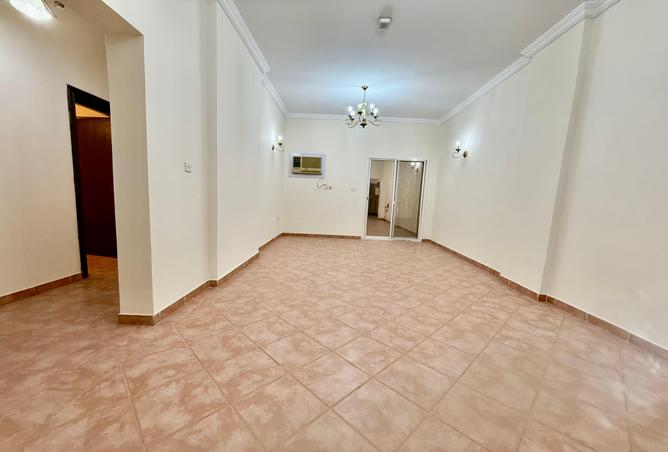 977303 - Property Image 2