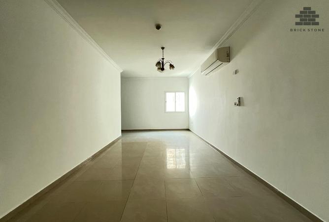 975635 - Property Image 2