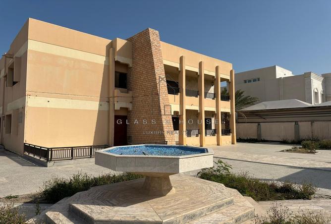 Villa - 6 Bedrooms - 6 Bathrooms for sale in Al Markhiya - Doha