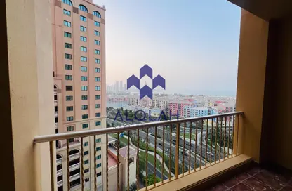 Apartment - 1 Bedroom - 2 Bathrooms for rent in West Porto Drive - Porto Arabia - The Pearl Island - Doha