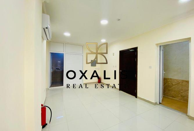 991573 - Property Image 2