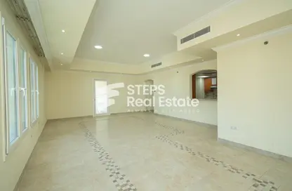 صورة لـ غرفة فارغة شقة - 3 غرف نوم - 4 حمامات للايجار في طريق بورتو الغربي - بورتو أرابيا - جزيرة اللؤلؤة - الدوحة ، صورة رقم 1