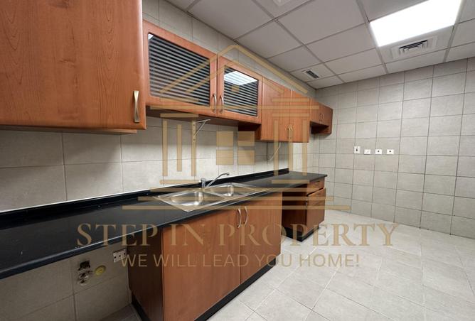 1000600 - Property Image 2