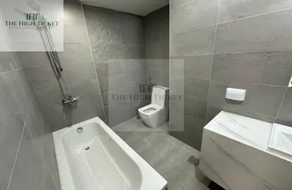 Apartment - 1 Bedroom - 2 Bathrooms for rent in Al Erkyah City - Lusail