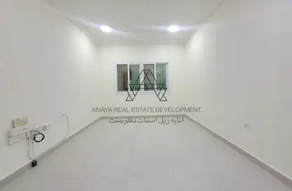 Apartment - 2 Bedrooms - 2 Bathrooms for rent in Bin Omran 46 - Fereej Bin Omran - Doha
