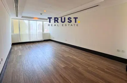 Apartment - Studio - 1 Bathroom for rent in Floresta Gardens - Floresta Gardens - The Pearl Island - Doha Apartment - Studio - 1 Bathroom for rent in Floresta Gardens - Floresta Gardens - The Pearl Island - Doha