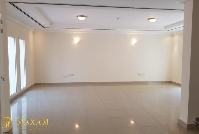 926457 - Property Image 2