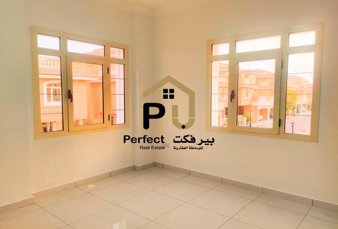 906710 - Property Image 3