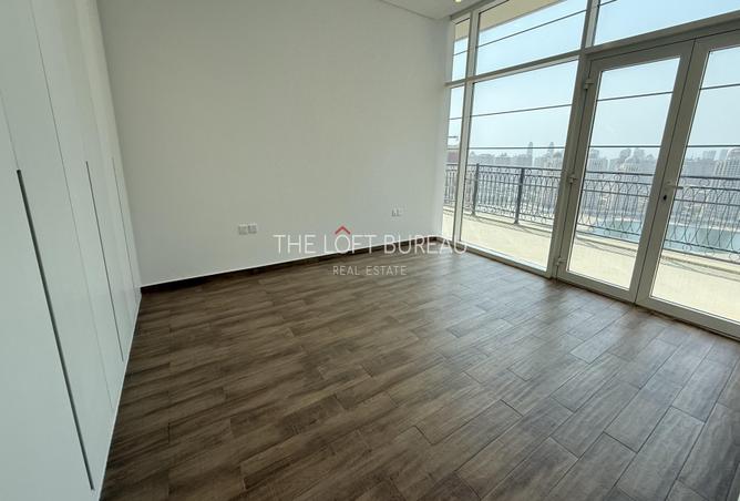 906813 - Property Image 3