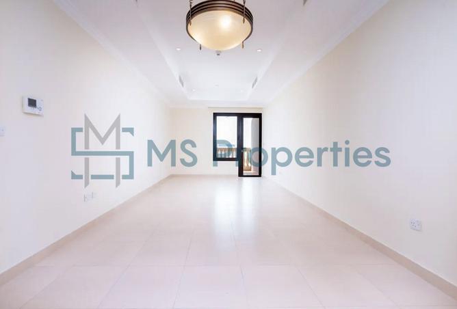 985399 - Property Main Image