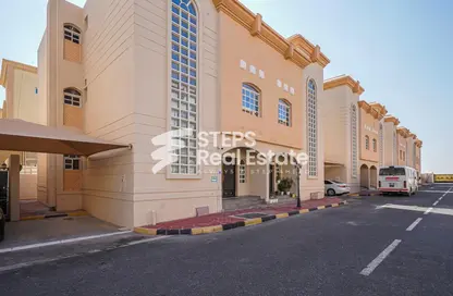 فيلا - 4 غرف نوم - 4 حمامات للايجار في أم صلال علي - أم صلال على - الدوحة