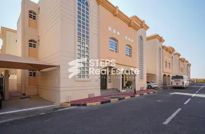 فيلا - 4 غرف نوم - 4 حمامات للايجار في أم صلال علي - أم صلال على - الدوحة