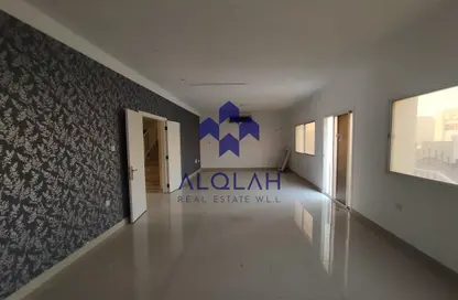 فيلا - 5 غرف نوم - 3 حمامات للايجار في سلاطة الجديدة - سلاطة - الدوحة