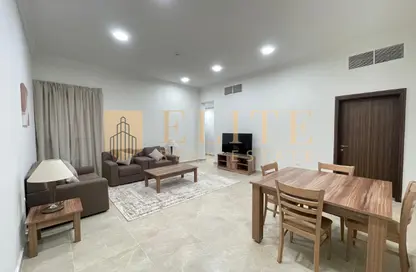 شقة - 2 غرف نوم - 2 حمامات للايجار في شارع الوعب - الوعب - الدوحة