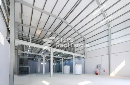 Warehouse - Studio - 5 Bathrooms for rent in East Industrial Street - Birkat Al Awamer - Al Wakra