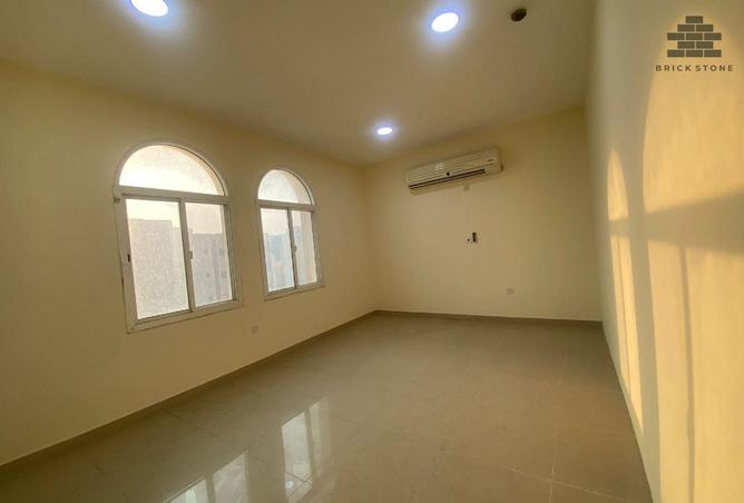 921599 - Property Image 2