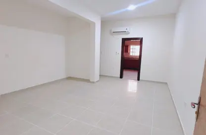 Apartment - 2 Bedrooms - 2 Bathrooms for rent in New Salata - Salata - Doha