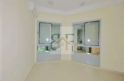 Apartment - 2 Bedrooms - 2 Bathrooms for rent in Al Muntazah - Doha