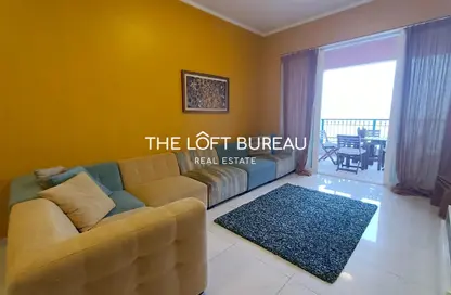 Apartment - 2 Bedrooms - 3 Bathrooms for sale in Viva West - Viva Bahriyah - The Pearl Island - Doha