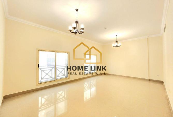 982121 - Property Main Image