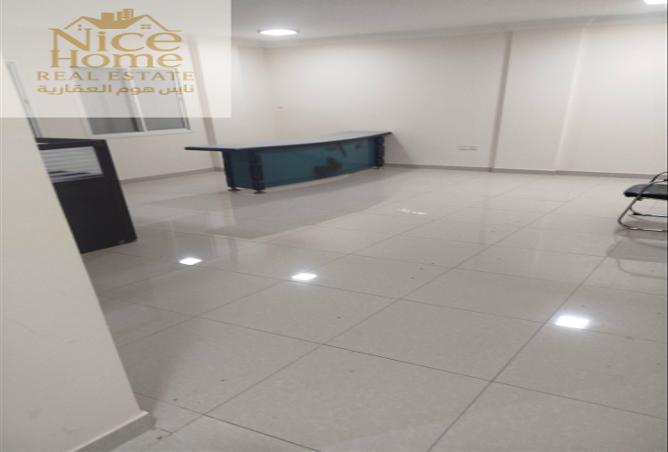 905878 - Property Image 2