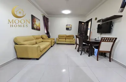 Apartment - 1 Bedroom - 2 Bathrooms for rent in Umm Ghwailina Comm - Umm Ghuwalina - Umm Ghuwailina - Doha
