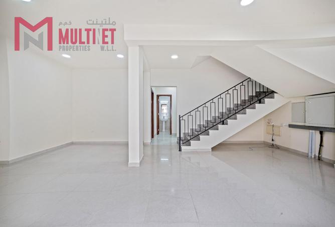 966792 - Property Image 2