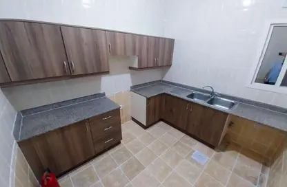 Apartment - 2 Bedrooms - 2 Bathrooms for rent in Al Jazeera Street - Fereej Bin Mahmoud North - Fereej Bin Mahmoud - Doha