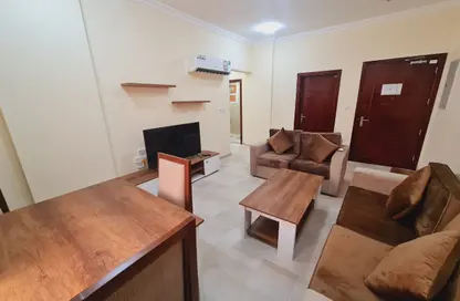 Apartment - 2 Bedrooms - 2 Bathrooms for rent in Al Nasr Street - Al Nasr - Doha