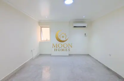 Apartment - 2 Bedrooms - 1 Bathroom for rent in Muntazah 7 - Al Muntazah - Doha