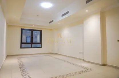 Apartment - 1 Bedroom - 2 Bathrooms for rent in Porto Arabia - The Pearl Island - Doha