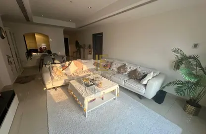 Apartment - 1 Bedroom - 2 Bathrooms for rent in West Porto Drive - Porto Arabia - The Pearl Island - Doha