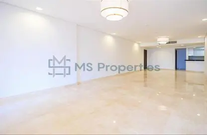 Apartment - 3 Bedrooms - 4 Bathrooms for sale in Viva East - Viva Bahriyah - The Pearl Island - Doha