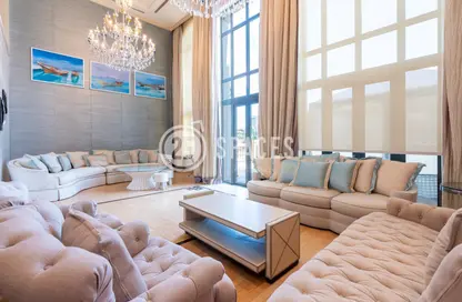 Living Room image for: Townhouse - 4 Bedrooms - 5 Bathrooms for sale in West Porto Drive - Porto Arabia - The Pearl Island - Doha, Image 1