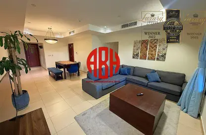 شقة - 2 غرف نوم - 2 حمامات للايجار في طريق بورتو الشرقي - بورتو أرابيا - جزيرة اللؤلؤة - الدوحة