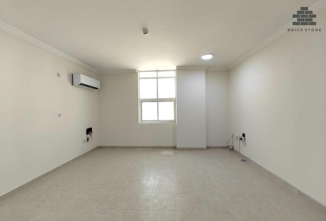 933387 - Property Image 3