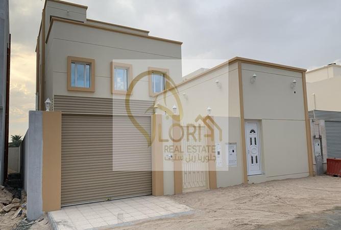 فيلا - 7 غرف نوم للبيع في جنوب مويثر - جنوب مويثر - منطقة مويثر - الدوحة